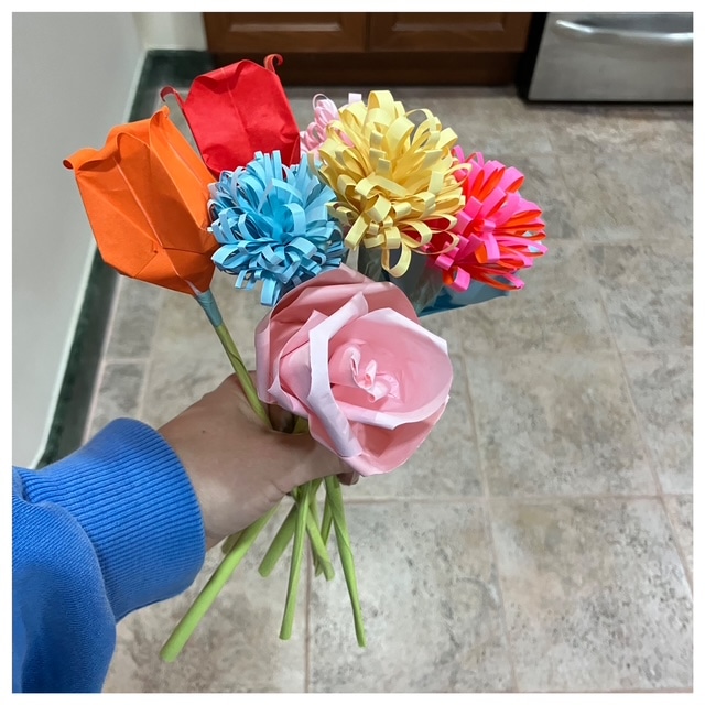 簡単なカーネーションと花束の作り方－１: 薔薇と折り紙の日々