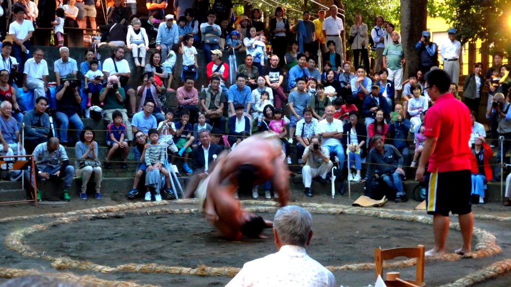 世田谷八幡宮例大祭-嵐の中のお祭り-chouette torréfacteur laboratoire