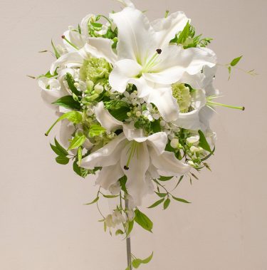 ユリ 百合 ・カサブランカで豪華に！ウェディングブーケデザイン花嫁ノート