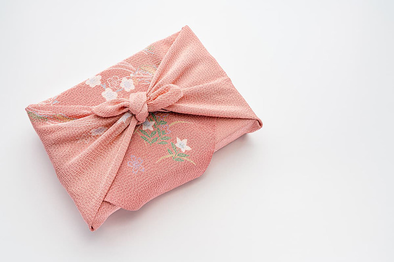 もう迷わない！年末年始に役立つ「おめでたい手土産」3選