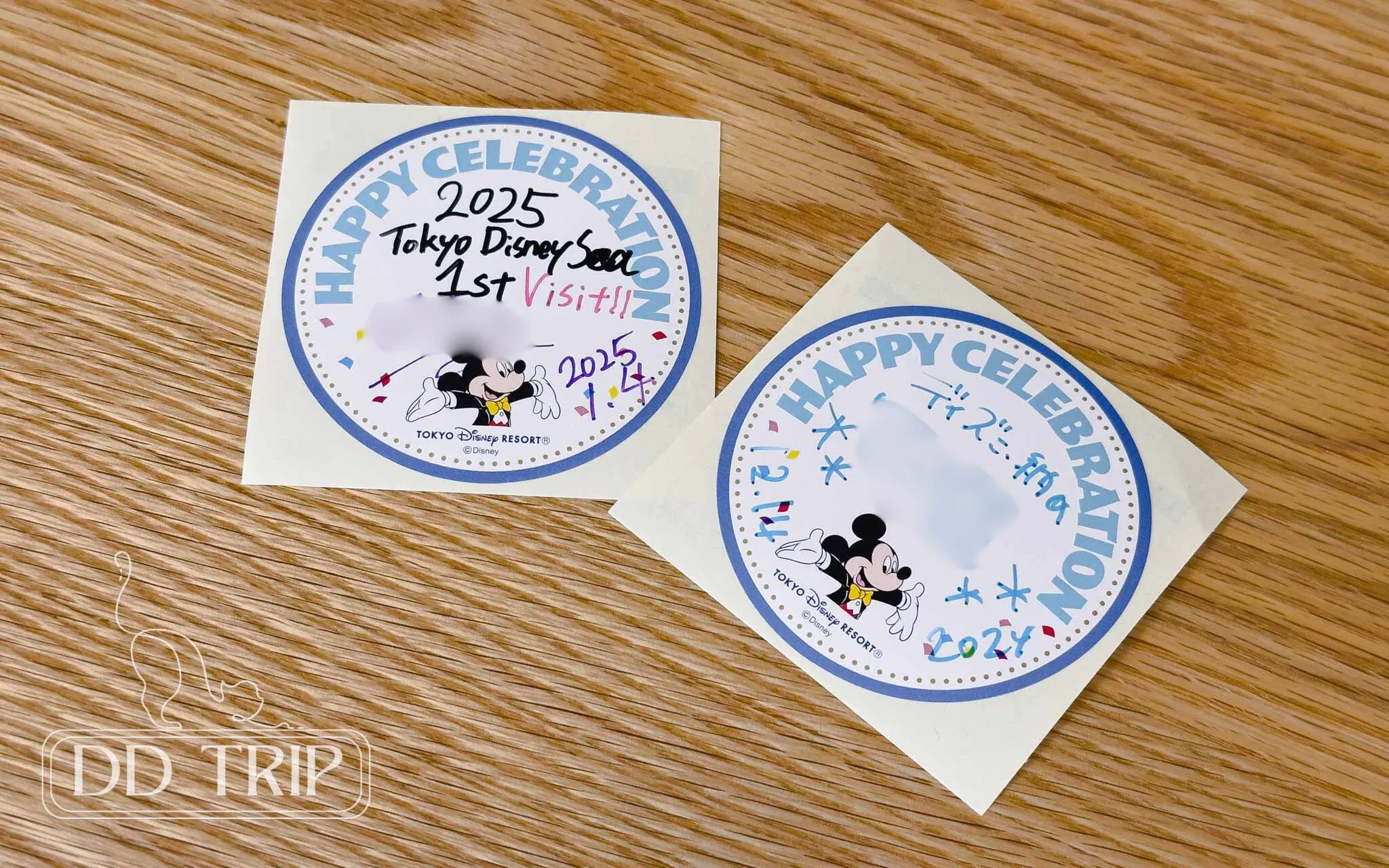 ディズニーで貰えるシールどう保管してる？, ⁡, ⁡, ⁡, バースデーシールが入るサイズのファイルが, 全然無くてやっとやっと見つけた !! 👀,⁡, ⁡, 無印良品で𝟥𝟧𝟢円で買えるからコスパいいし, めちゃくちゃオススメ📁, ⁡, ⁡, ⁡, 保存してマネしてみてね🎈⸒⸒,バースデーシール,誕生日ディズニー,誕生日シール