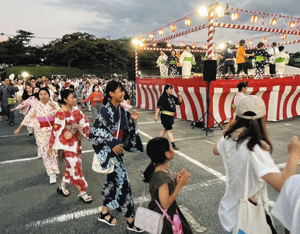 いわきの夏祭り情報 いわき湯本温泉 観音山仮装盆踊り花火大会 - いわきファンクラブ お知らせ