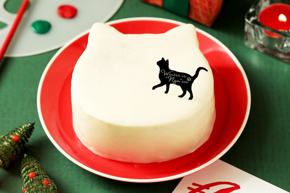 ねこねこチーズケーキ21年クリスマス、雪のようなクリームのせ2層仕立ての“ネコ型”チーズケーキ - ファッションプレス