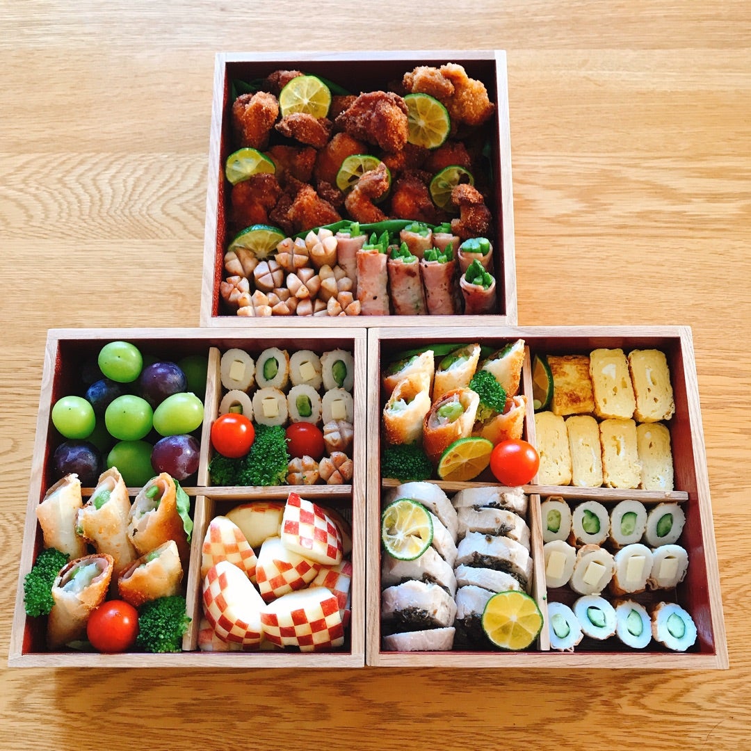 運動会や行楽などのお重のお弁当 - YouTube