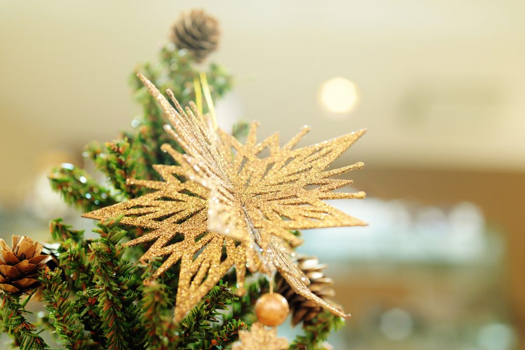 横浜駅東口 クリスマスイルミネーションが「はまテラス」で開催中！無数の星の幻想的な世界を演出はまこれ横浜