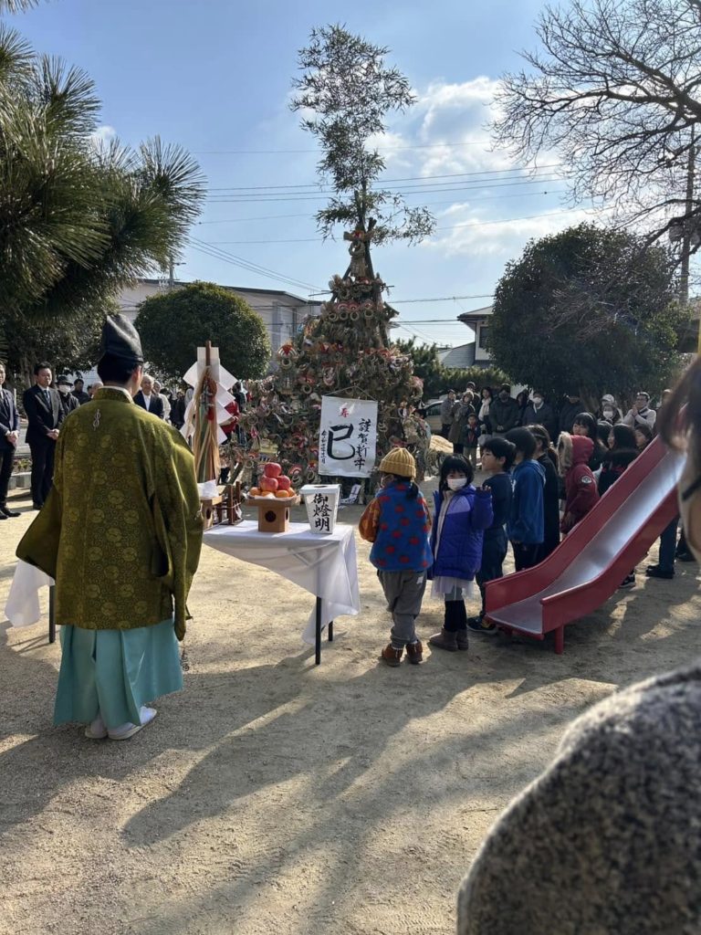 貴船神社「どんど焼き」と「ぜんざいのおふるまい」福岡県築上町