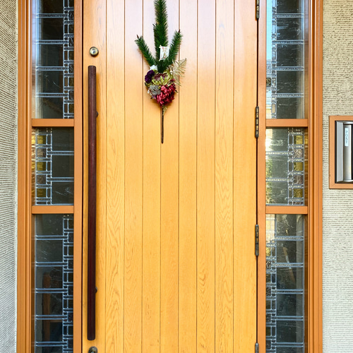 しめ縄はどの様にして飾って 取り付けて ますか？釘で打てないので- Yahoo!知恵袋