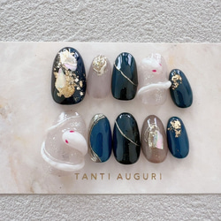 お正月ネイル🎍💅🏻 色違いバージョン✨ パステルカラーで可愛らしく♪ お正月&成人式にもおすすめのデザインです☺️👘🎍和柄ネイルお正月ネイル菊ネイル新年ネイル冬ネイル2024成人式ネイルお正月ネイル2024手描きアートジェルアート大人可愛い