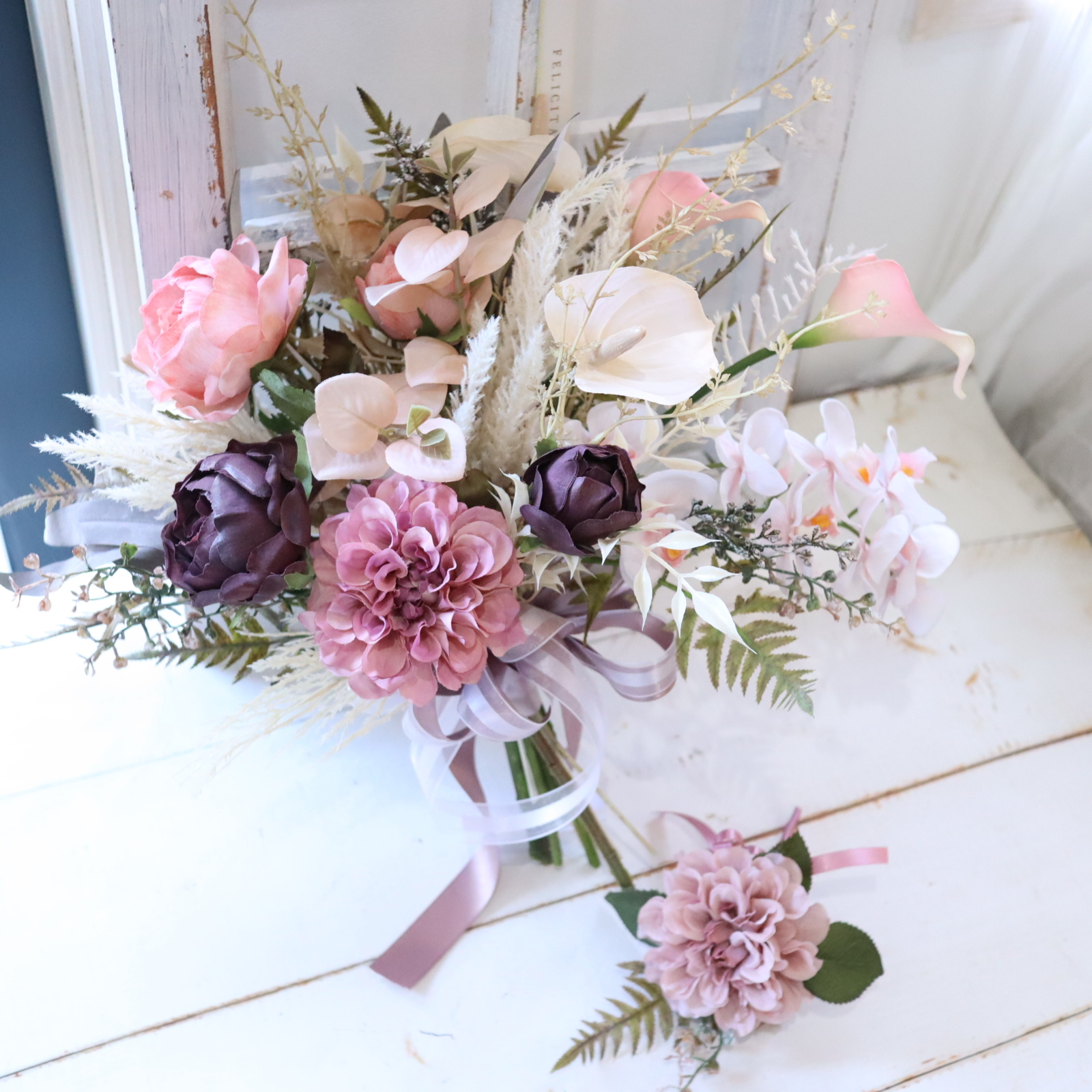 秋の結婚式に使いたい！ウェディングブーケの花材4選