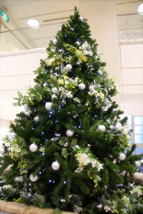 クリスマスツリーイラストのフリー素材イラストイメージ