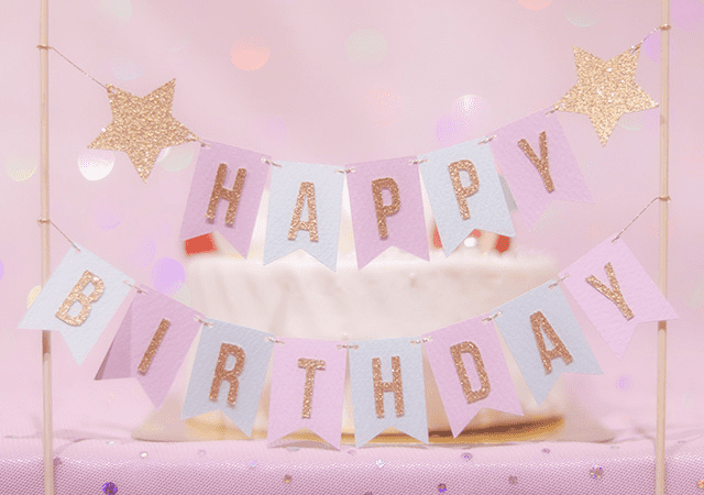 109,100点を超えるHappy Birthday 文字 イラストのイラスト素材、ロイヤリティフリーのベクター素材グラフィックスとクリップアート -iStock