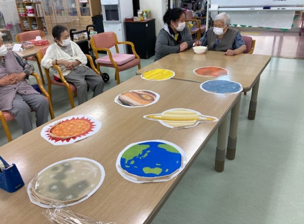 今日は中秋の名月🌕🐇🌾, 『私をお月に連れてって』ゲーム☺️,お月見 ,中秋の名月 ,うさぎと月 ,月は見れるかな ,社会福祉法人⠀,特別養護老人ホーム⠀,特別養護老人ホームバンデ絆⠀,デイサービス⠀,ショートステイ⠀,ユニットケア⠀,介護⠀,高齢者施設⠀,介護福祉士⠀,スタッフ募集⠀,奈良県橿原市⠀,奈良県⠀,橿原市