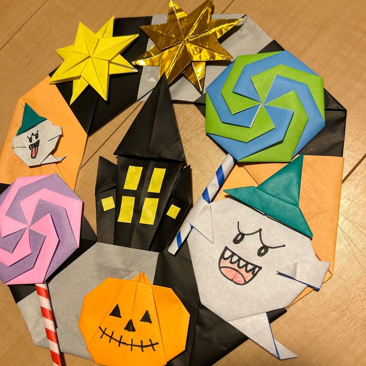 ハロウィンのリース飾りを折り紙で手作り可愛いアレンジの折り方 - 自由研究テーマとまとめ方