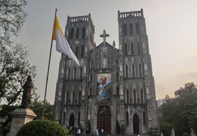 ハノイ大教会 セント・ジョセフ教会10583008763 の写真・イラスト素材アマナイメージズ