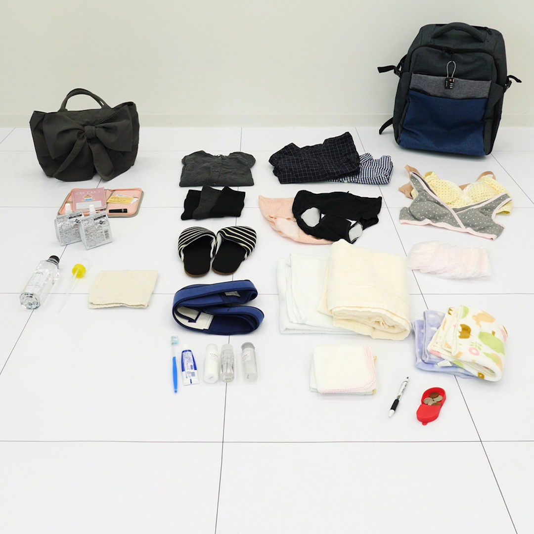 おひつじちゃん🌿2歳0歳ママ👦🏻👶🏻. ✎𓂃出産準備品①𓂃 ・出産時の入院時使うもの ・ベビーワゴンのもの を先輩方の投稿参考にセリアとダイソーで購入しました。 オムニウッティ、我が家はマンションで 24時間ゴミ出しOKなので、10ℓにしました。 業スーの45号袋が