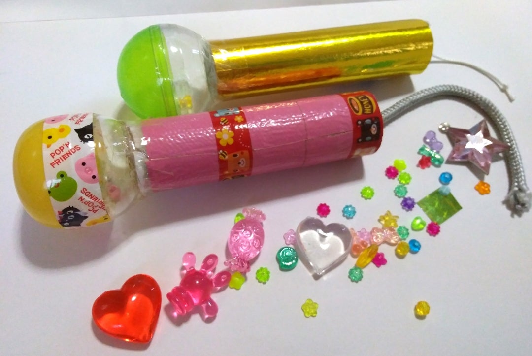 マラカスとスノーボール赤ちゃんの手作りおもちゃヨガとシンプルライフ