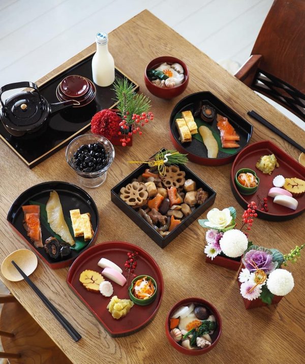 お正月のテーブルコーディネート術。「おせち×器」の美味しい関係を比べてみました♪キナリノ