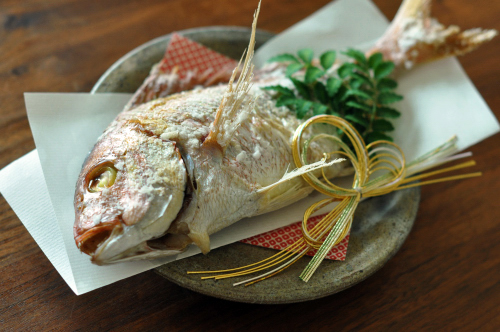 お食い初めの飾り付けは？鯛や部屋の飾り方を紹介 手作りの方法もmilpoche