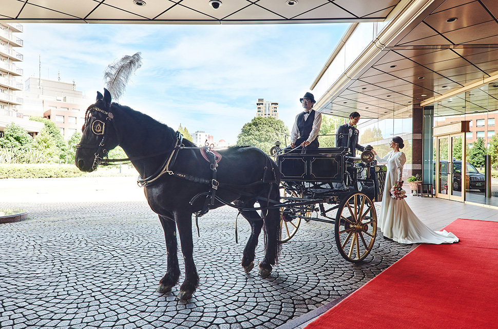 2024 ロイヤルウェディング用馬車 カスタマイズされた馬車 特別輸送車両 電動観光カート 馬のワゴン - 中国 ロイヤル・ホース・キャリッジ、馬車 、ウェディング・ホース・キャリッジ、馬車、シンデレラ・ホース・キャリッジ、 商業馬車、シンデレラ・キャリッジ、高品質