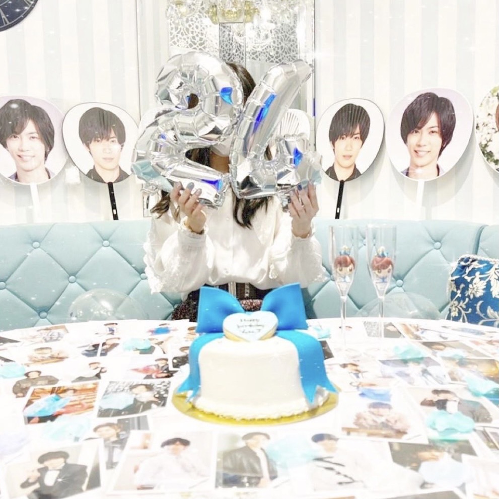 推しカップケーキとは？推しの誕生日や記念日を祝う推し活を紹介！ - コスパ部