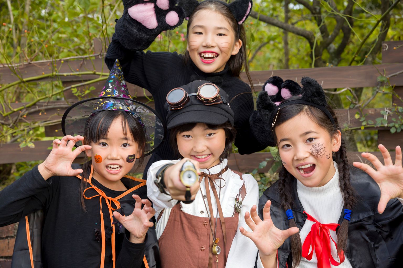 ハロウィーン衣装はアレンジ自在な100均フェルトで手作り！合計300円でできる&あんふぁん