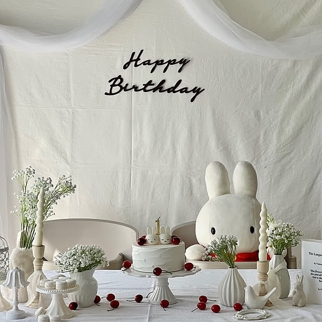 彼女の誕生日におしゃれな飾り付けがしたい。大人っぽい雰囲気や可愛い風船で部屋を飾ってサプライズするなら。ミツケヨ