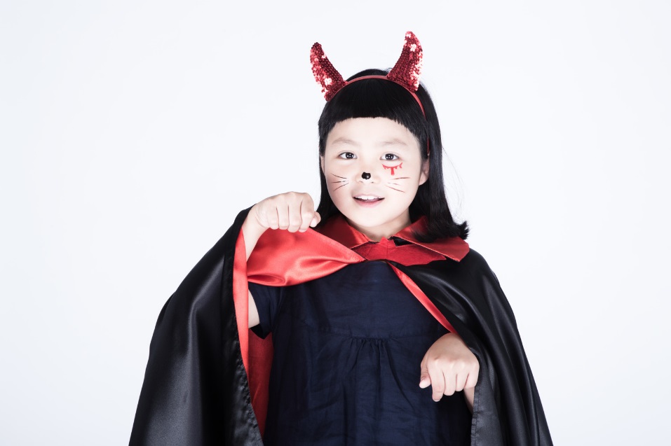 ハロウィンメイクが簡単に！アイライン一本で楽しむ🎃👻