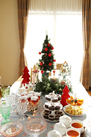 女友達と盛り上がる「クリスマスの過ごし方」クリスマスにしかできないこともコラムGODIVA