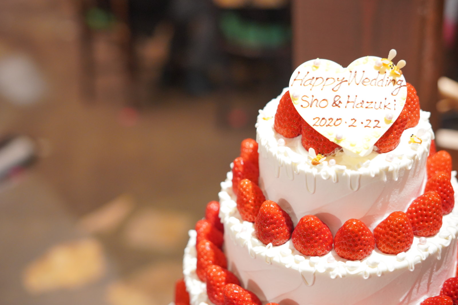 A-17 ブラックチョコの３段ケーキ ￥2,860DisplayCake MARCLE