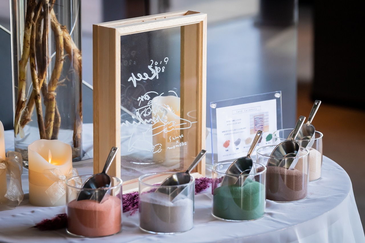 ゲスト参加型のおしゃれ演出♪絆を深める「サンドセレモニー」