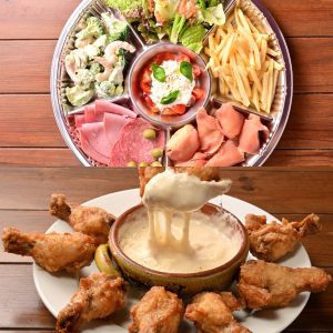 テイクアウト専用 〙クリスマスセット🎄 Xmas限定のセットです🍖 ピザ&チキン 3本 &フライドポテト！ ￥3,300 予約販売しております🎅@mare.blu.2021マーレブルーXmasチキン余市町イタリアンレストラン