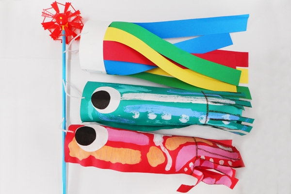 鯉のぼりには吹き流し。折り紙の鯉のぼりに付け忘れていたので緊急追加神戸の印刷、出版と販促。前川企画印刷公式ブログ「嵐のマエブロ」