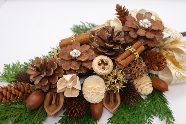 ビッグ松ぼっくりのクリスマスツリーの作り方 – 西宮流にしのみやスタイル