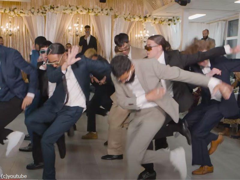 結婚式でダンスの余興は盛り上がる？定番曲や新郎新婦に喜ばれるポイントを解説