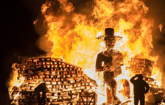 ガイ・フォークス・ナイトの歴史3- Melia In The UK