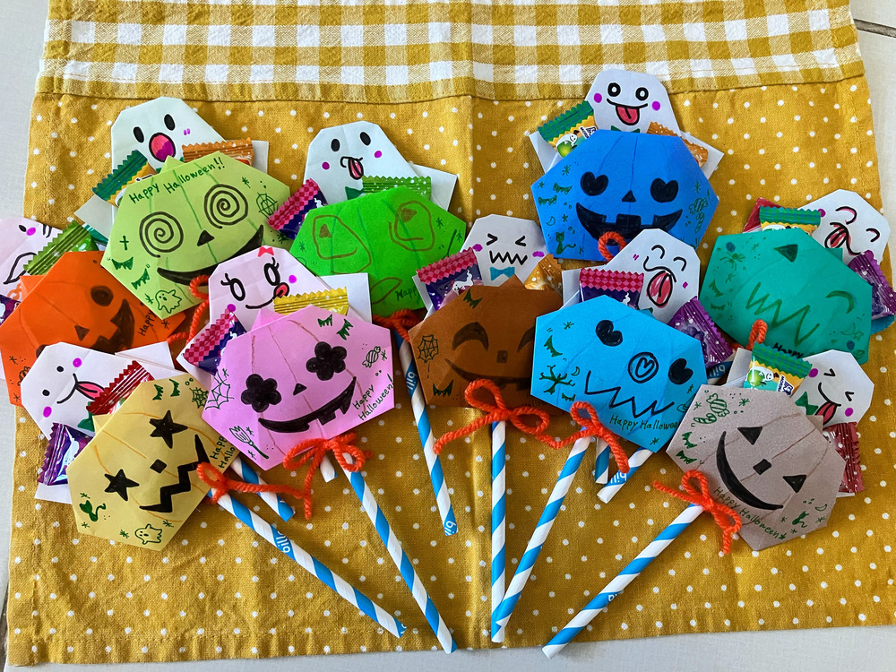秋のかんたん折り紙 ハロウィンコウモリ☆こうもりステッキ☆の折り方 – とぽりーの折り紙季節の折り紙