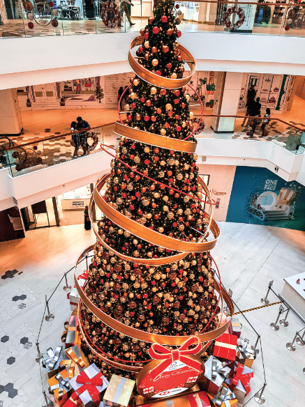 クリスマスツリーはいつまで飾る？海外アメリカでの捨て方・片付け方 - Petite New York