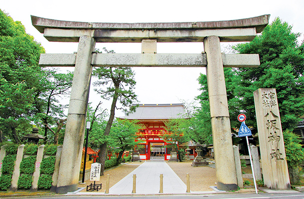 伏見稲荷 鳥居の魅力をぜ〜んぶ紹介します! 意味・数・値段も!?ごりらのせなか