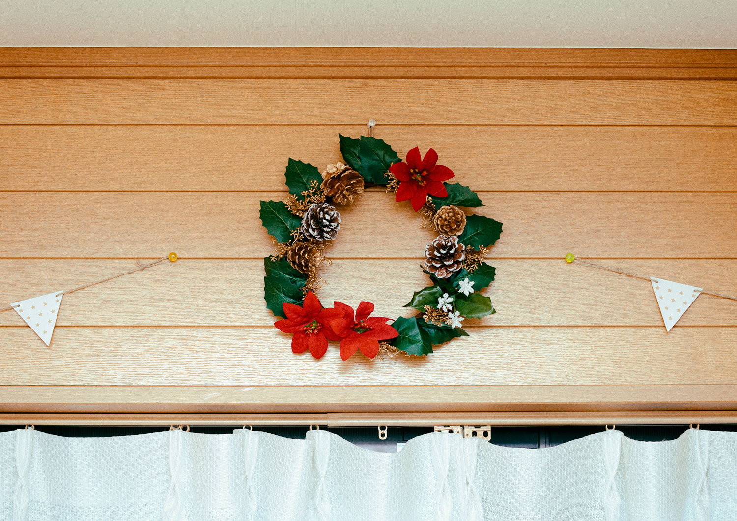 余り物や家にあった100均アイテムで作っても十分カワイイ♡クリスマススワッグの作り方不器用さんのハンドメイド