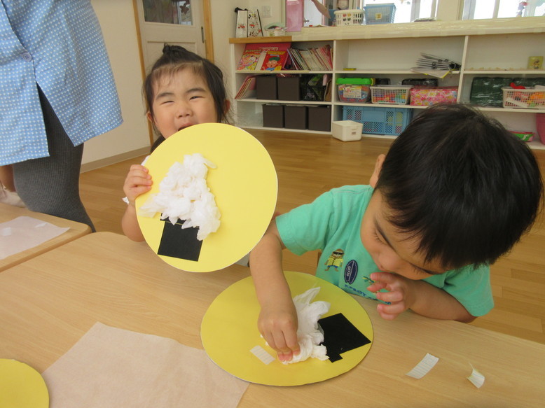 お月見に保育園で楽しむ製作アイディア9選保育士を応援する情報サイト 保育と暮らしをすこやかに ほいくらし