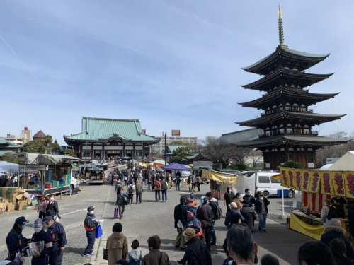 10月5日 土 ・6日 日ぶらマルシェin覚王山日泰寺日・タイ文化フェスティバル開催に合わせて、 奉安塔・舎利殿会場で ぶらマルシェin 覚王山日泰寺が本年は2日間開催いたします。 ----------------------------- 両日出店者様ご紹介 1ページ目SILVERGREEN