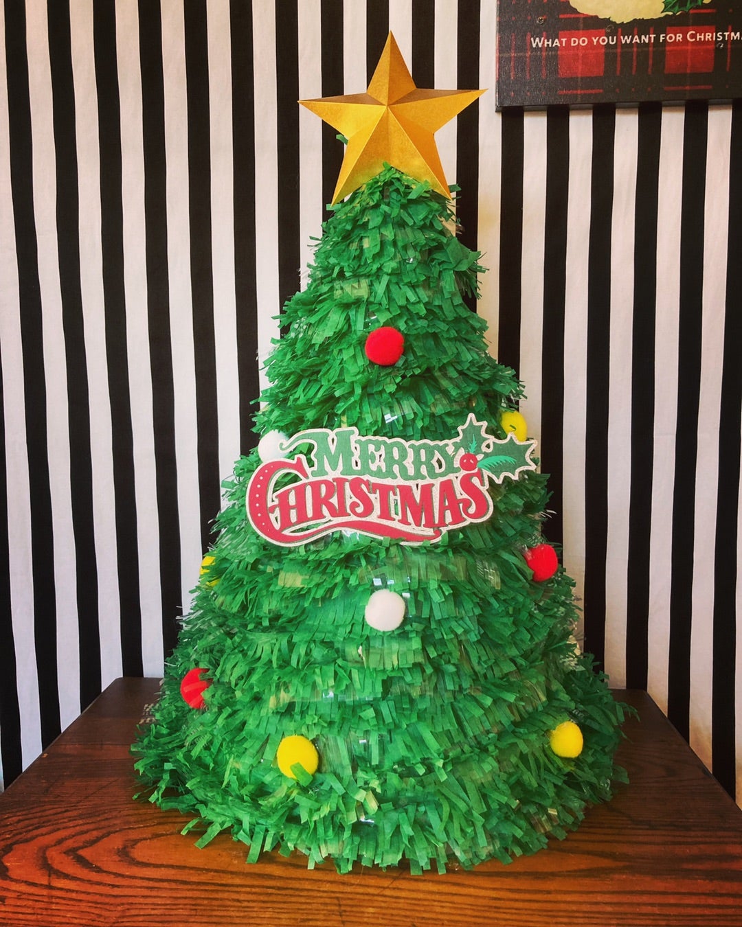 24時間以内発送 クリスマスピニャータ クリスマスツリー レッドリボン