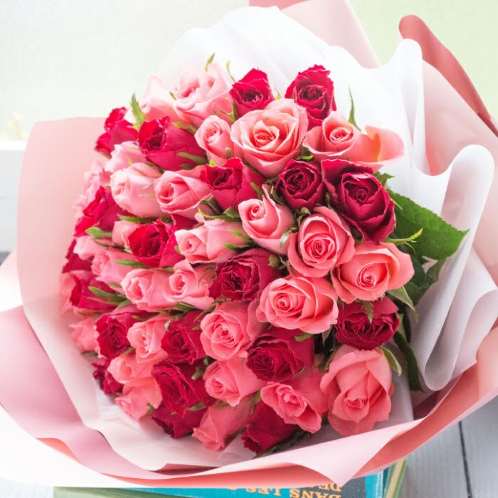 50歳のお誕生日祝いの白い花束プロポーズフラワーショップ