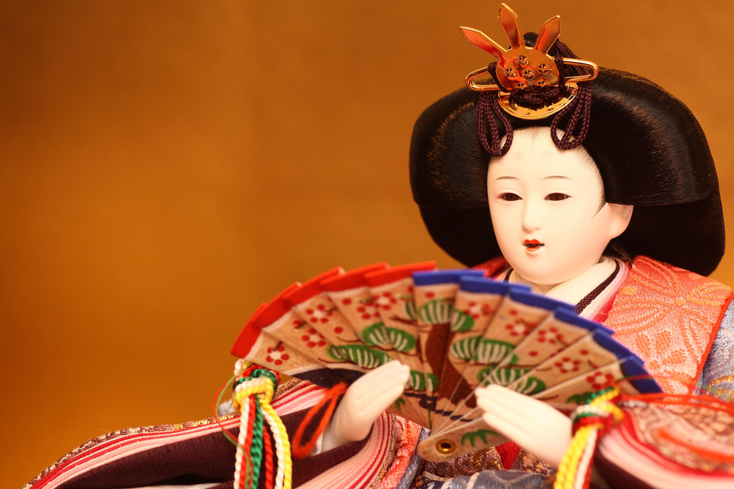 お内裏様 お雛様 左右どっちに置く？ ひな人形