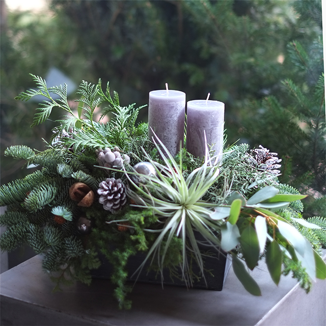 クリスマスに飾りたいフラワーアレンジメントのアイデアCraftie Style