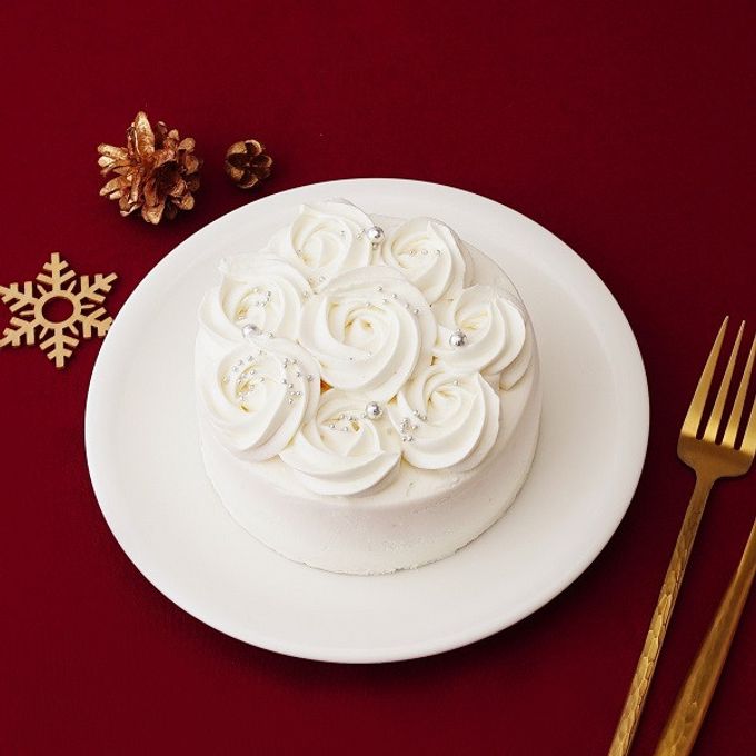 ローソン新作 いちごのミニショートケーキを実食！100均ケーキトッパーでクリスマス仕様に♪ - E・レシピ 1 1ページ