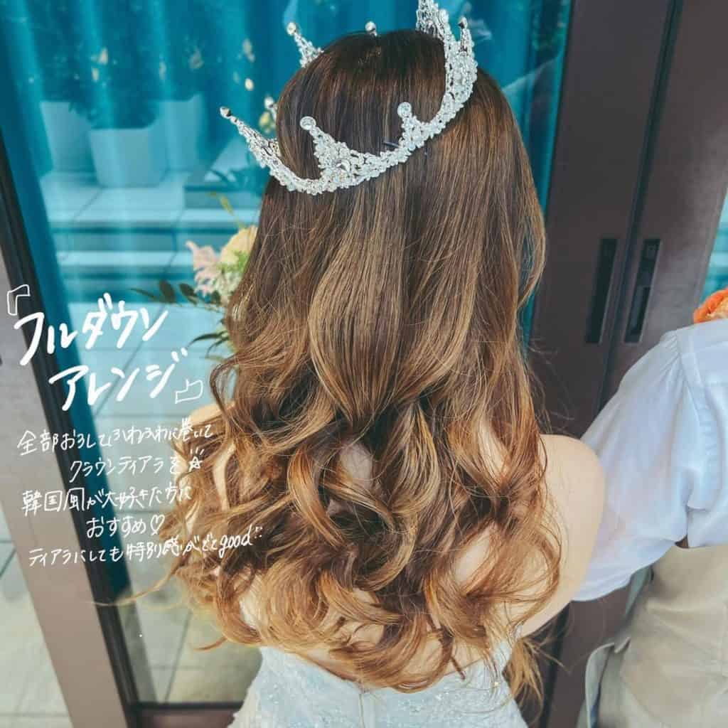 結婚式に王冠♡クラウンを使ったヘアスタイル♡7選 今週のスタスナ omotte magazine fromANNIVERSAIRE記念日にまつわるマガジン