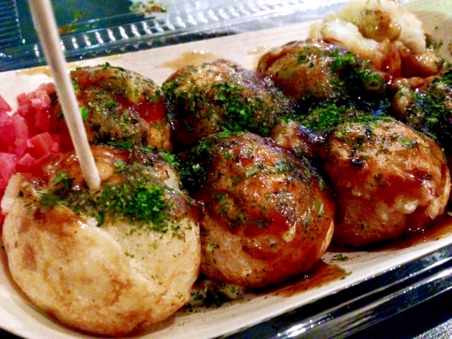 開成山の桜＆開成山桜祭り「開成山公園」の桜は、安積開拓時に開拓者たちの心を癒すために植えられたのが始まり。日本最古の染井吉野など約1,300本の桜が咲き誇り、美しい桜のトンネルを作ります。3月25日 火 から4月13日 日 の17時から22時の間、開成山周辺の桜