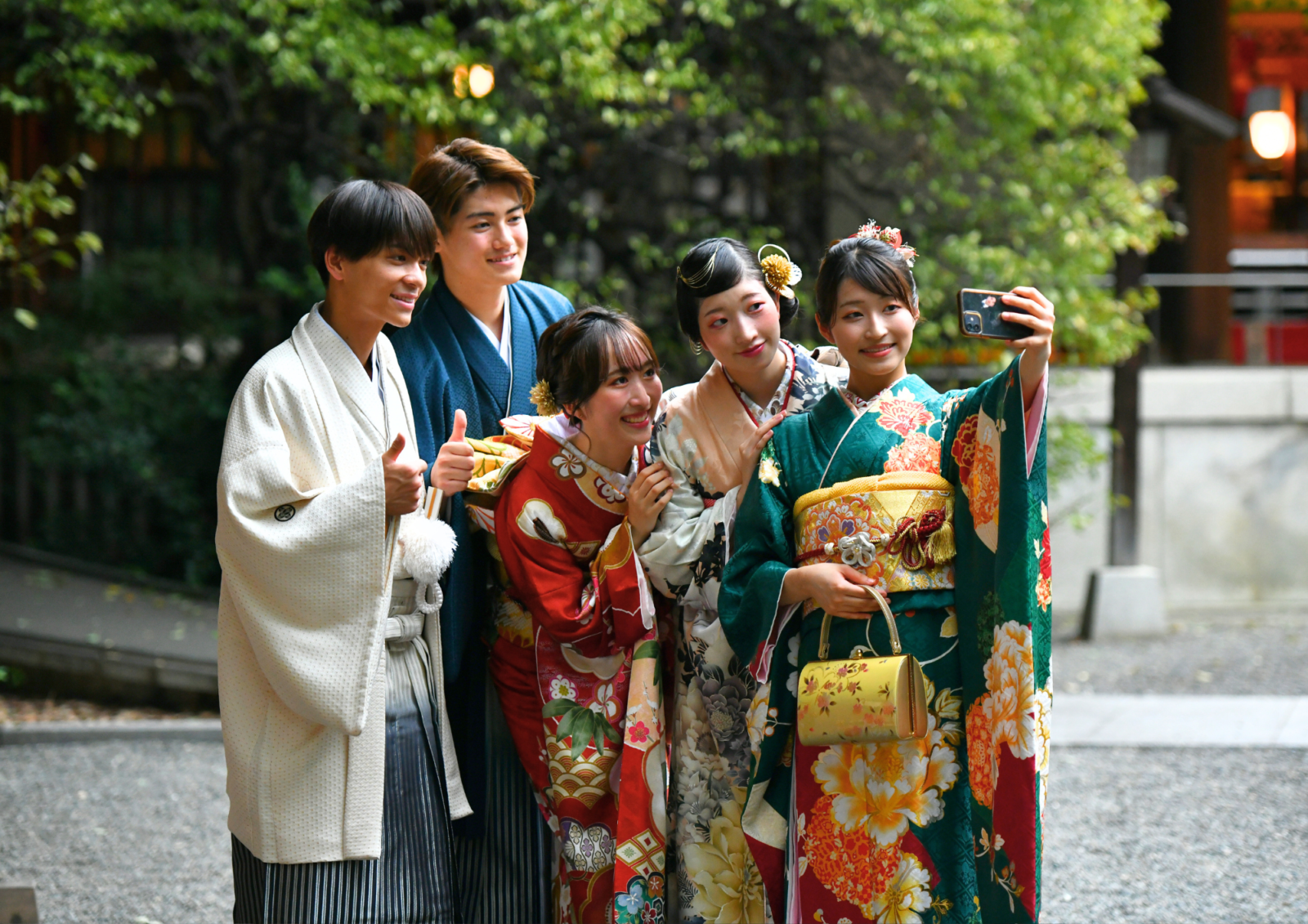 なぜ？卒業式で袴レンタルする理由と始まり京都さがの館