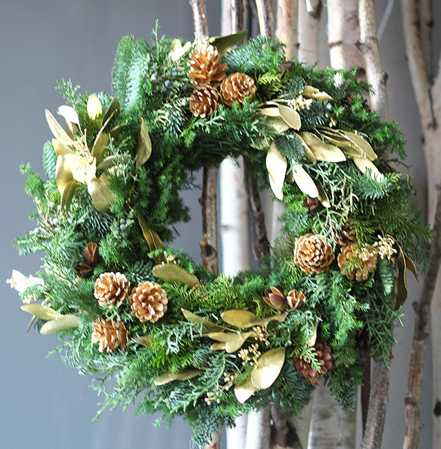 クリスマスリースＭ ホワイト＆ゴールドQ-FLA キューフラ のプレゼント・ギフト通販TANP タンプ